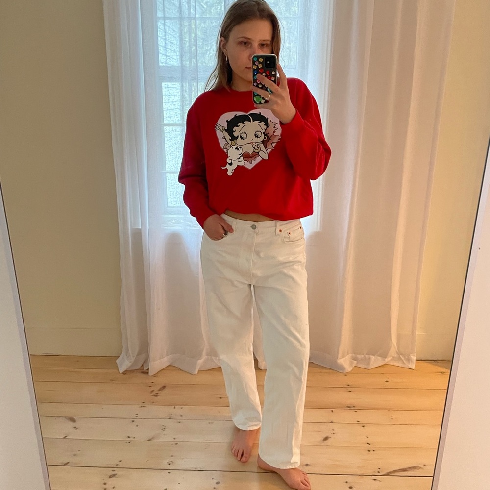 Y2K Vintage Betty Boop Cartoon Sweatshirt!